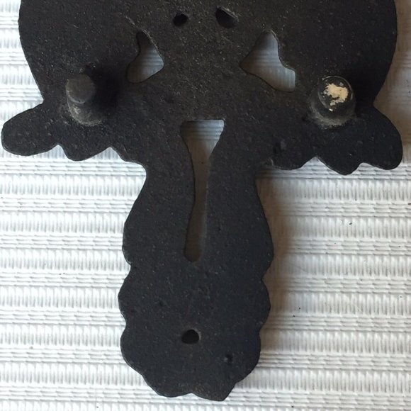 Small Cast Iron Metal Trivet Wall Hanging Spoon Rest Floral Flower Painted Vtg - Picture 7 of 12